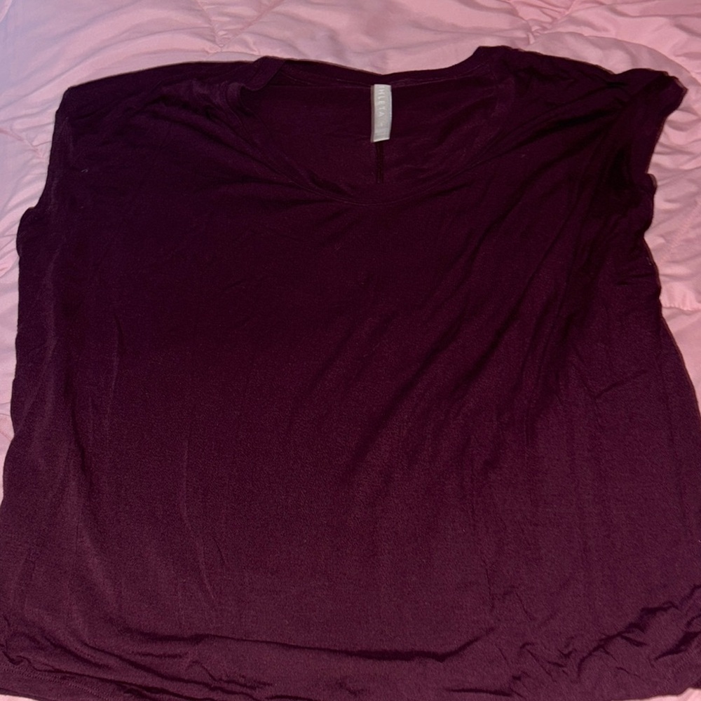 Athleta Red Sleeveless T-Shirt Top